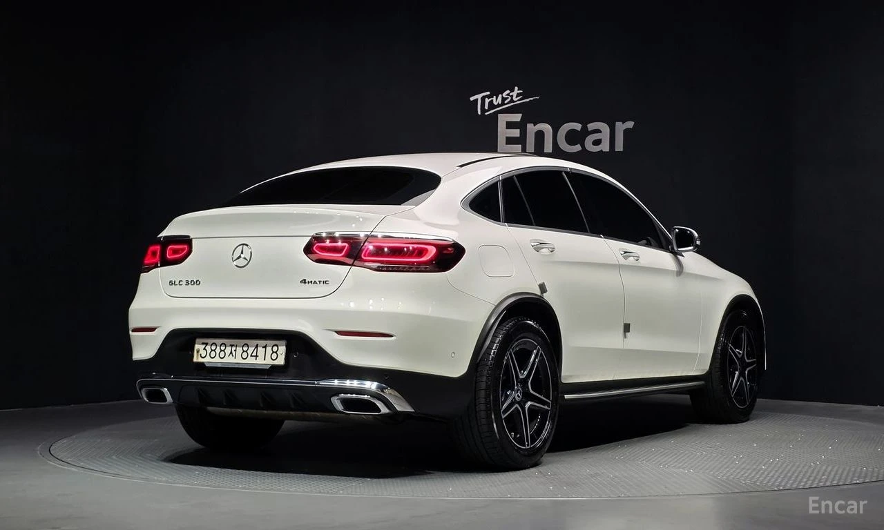 Mercedes-Benz GLC 300 COUPE* AMG* LINE* ХЕДЪП* LANE* ASSIST* 360КАМЕРА* , снимка 2 - Автомобили и джипове - 55261970