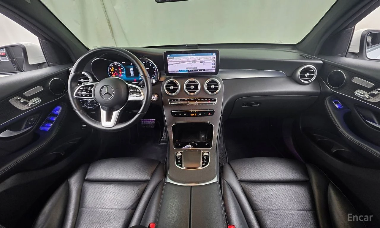 Mercedes-Benz GLC 300 COUPE* AMG* LINE* ХЕДЪП* LANE* ASSIST* 360КАМЕРА* , снимка 7 - Автомобили и джипове - 55261970