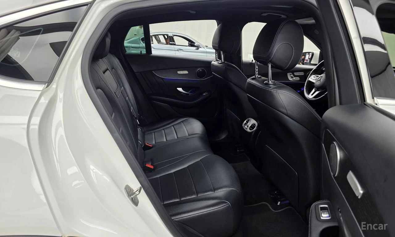 Mercedes-Benz GLC 300 COUPE* AMG* LINE* ХЕДЪП* LANE* ASSIST* 360КАМЕРА* , снимка 14 - Автомобили и джипове - 55261970