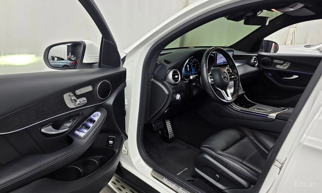 Mercedes-Benz GLC 300 COUPE* AMG* LINE* ХЕДЪП* LANE* ASSIST* 360КАМЕРА* , снимка 6 - Автомобили и джипове - 55261970