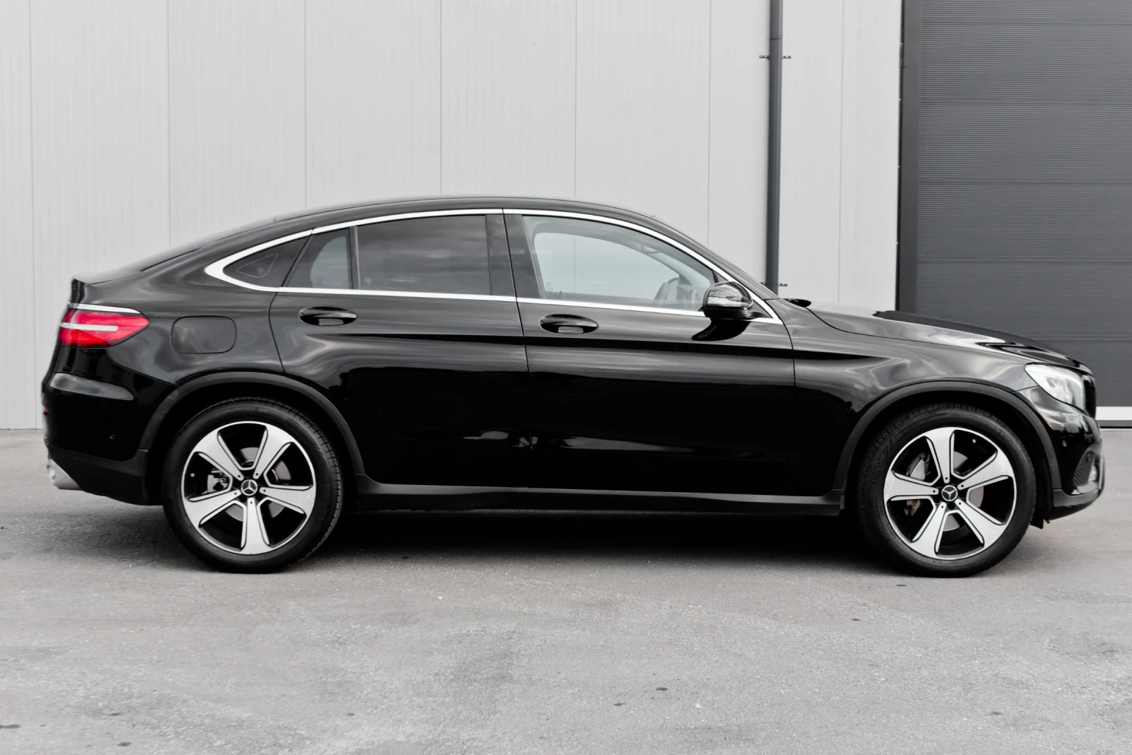 Mercedes-Benz GLC 250 D 4Matic* Coupe* 9G* Регистрирана* , снимка 5 - Автомобили и джипове - 55594498