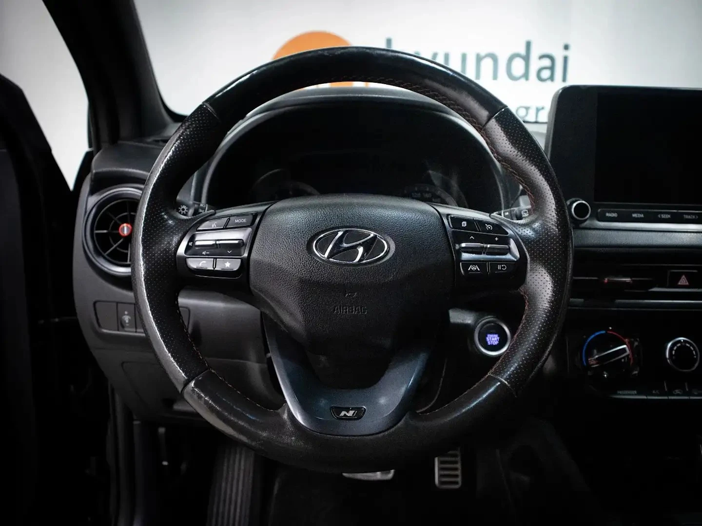 Hyundai Kona N LINE AWD ЦЕНА ДО БЪЛГАРИЯ АВТОКРЕДИТ, снимка 11 - Автомобили и джипове - 55940654