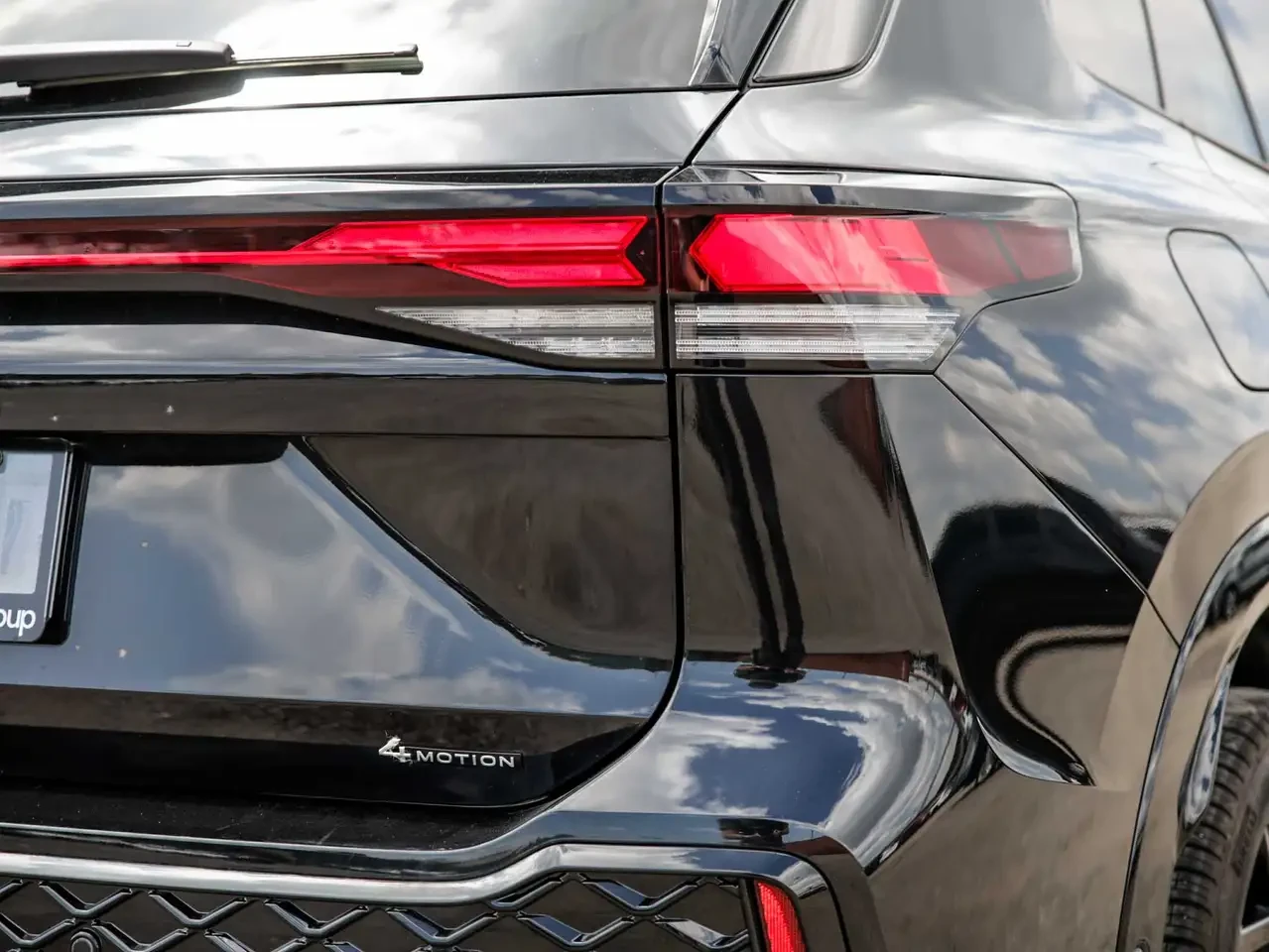 VW Tiguan Comfortline R-Line Black Edition All Wheel Drive | Mobile.bg � ����������� 10