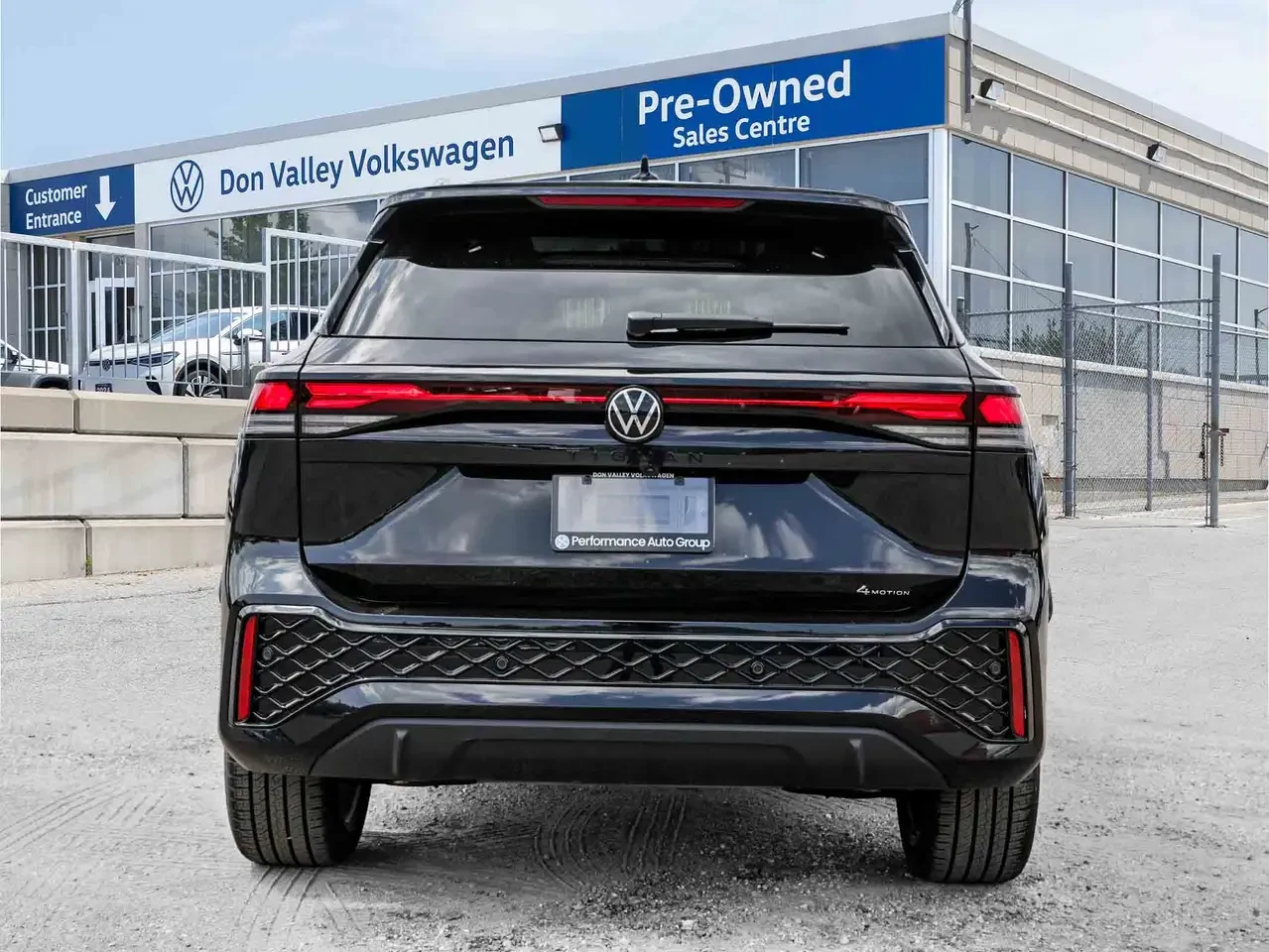 VW Tiguan Comfortline R-Line Black Edition All Wheel Drive | Mobile.bg � ����������� 8
