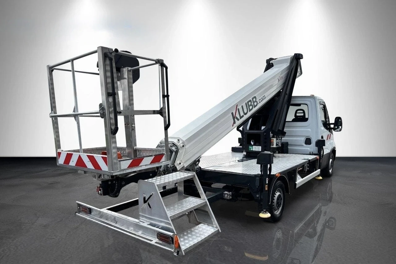 Iveco Daily 35S140, снимка 2 - Бусове и автобуси - 54693494