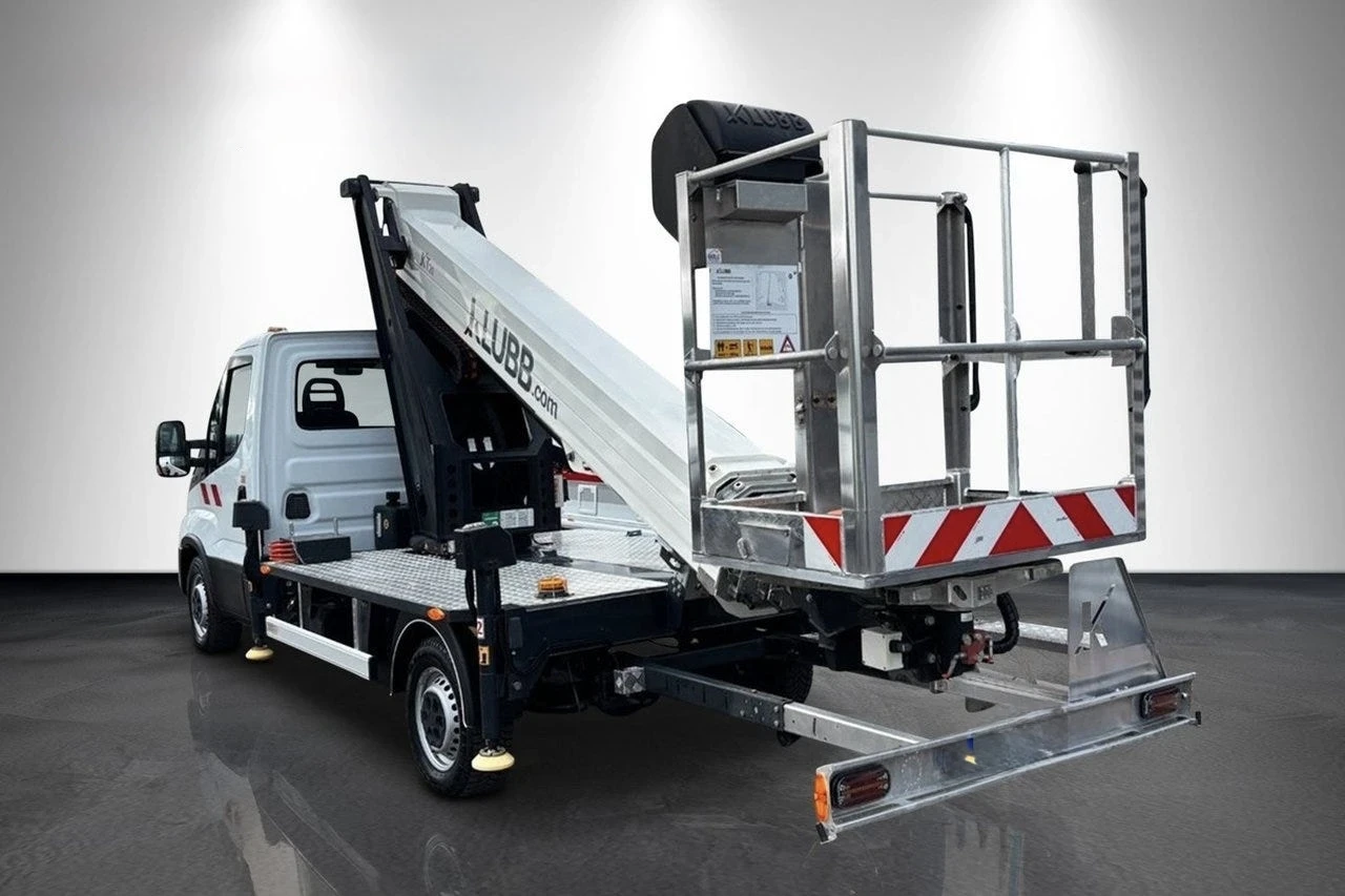 Iveco Daily 35S140, снимка 4 - Бусове и автобуси - 54693494