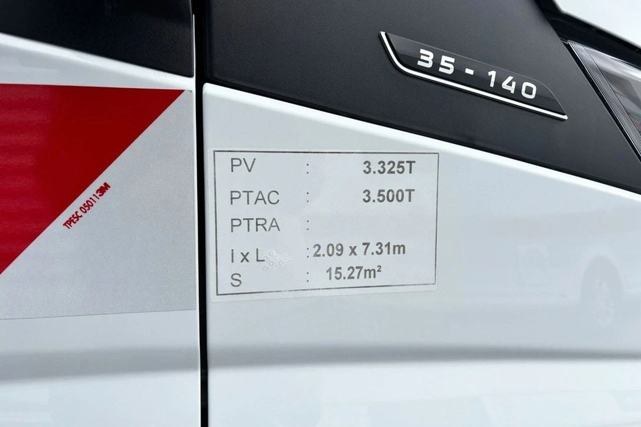 Iveco Daily 35S140, снимка 12 - Бусове и автобуси - 54693494