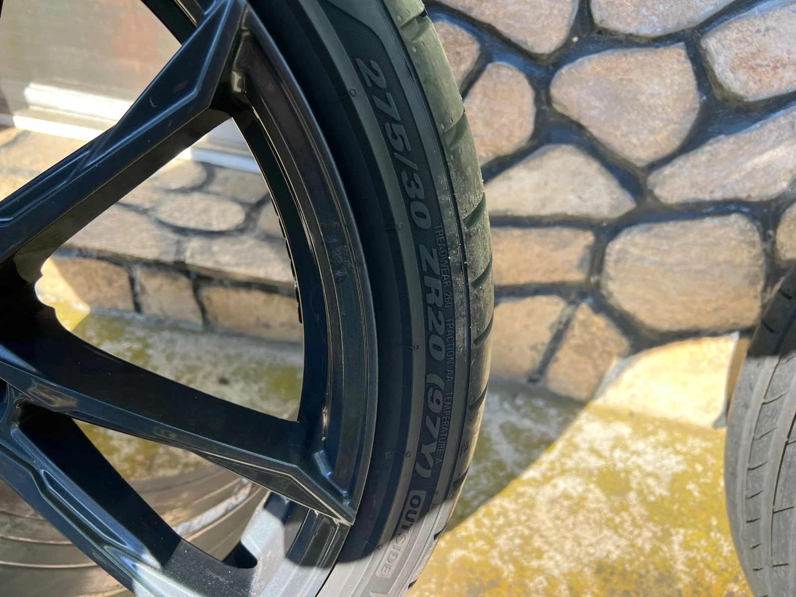 Гуми с джанти Kumho 275/30R20, снимка 4 - Гуми и джанти - 53906992