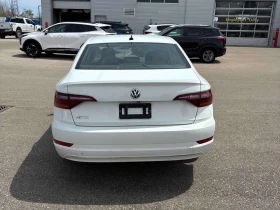 VW Jetta * Comfortline * ПОДГРЕВИ * КАМЕРА * NAVI, снимка 4
