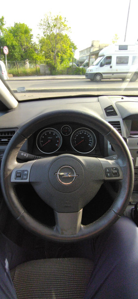 Opel Zafira, снимка 3 - Автомобили и джипове - 45568509