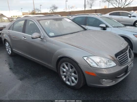 ������ Mercedes-Benz S 550