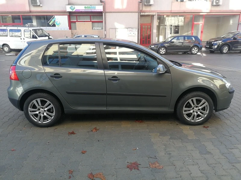 VW Golf 5 Avtomat, снимка 5 - Автомобили и джипове - 39879192