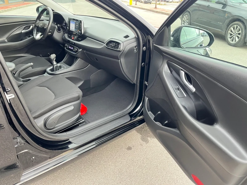 Hyundai I30 1.6 CRDi;КАМЕРА;НАВИ;КЛИМАТРОНИК;Евро 6, снимка 11 - Автомобили и джипове - 52576897