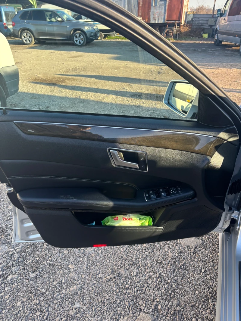 Mercedes-Benz E 250 CDI, снимка 13 - Автомобили и джипове - 52849526
