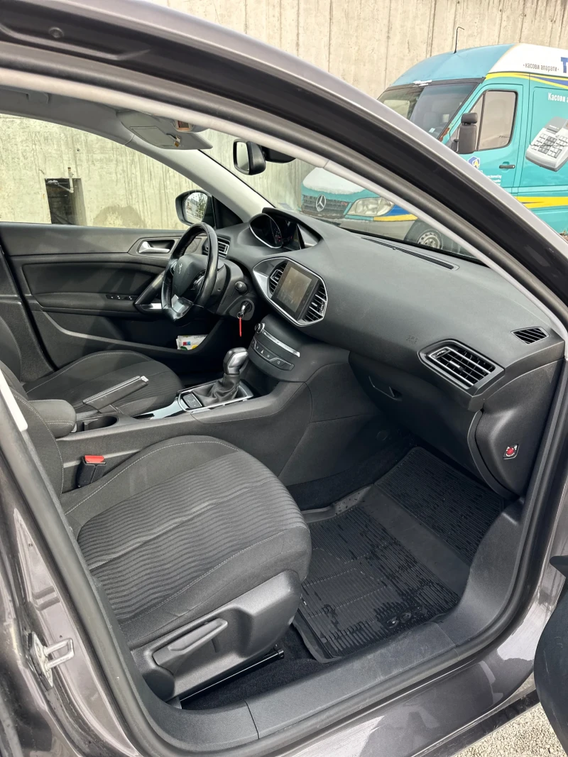Peugeot 308 PEUGEOT 308SW 1.2i THP (130hp), снимка 10 - Автомобили и джипове - 53090862