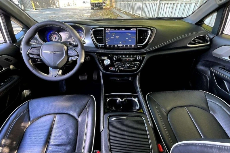 Chrysler Pacifica * Limited * CARFAX * БЕЗ ПЪРВОНАЧАЛНА ВНОСКА, снимка 15 - Автомобили и джипове - 53183196