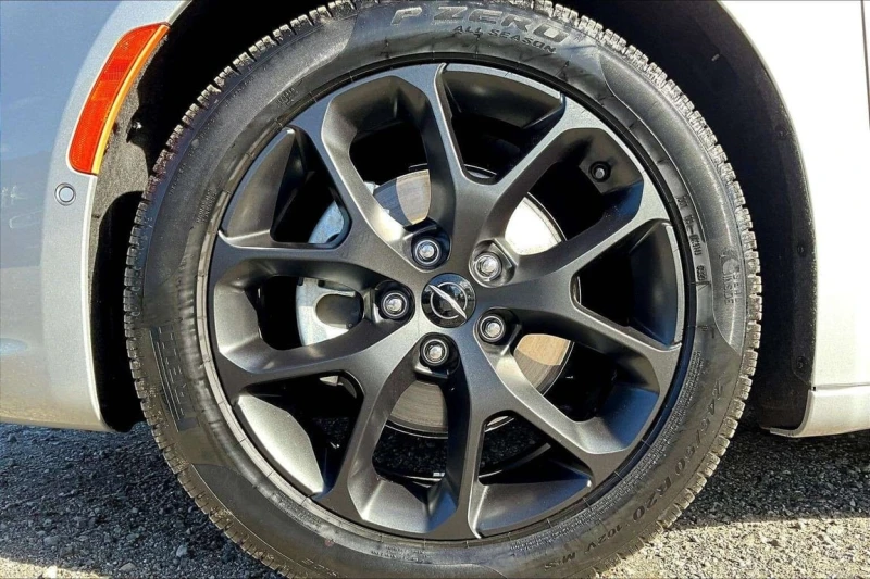 Chrysler Pacifica * Limited * CARFAX * БЕЗ ПЪРВОНАЧАЛНА ВНОСКА, снимка 8 - Автомобили и джипове - 53183196