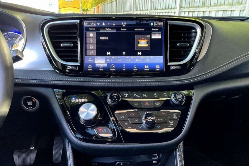 Chrysler Pacifica * Limited * CARFAX * БЕЗ ПЪРВОНАЧАЛНА ВНОСКА, снимка 6 - Автомобили и джипове - 53183196