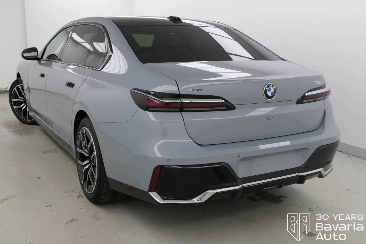BMW 740 d xDrive Sportautomatic M Sport Paket - изображение 2