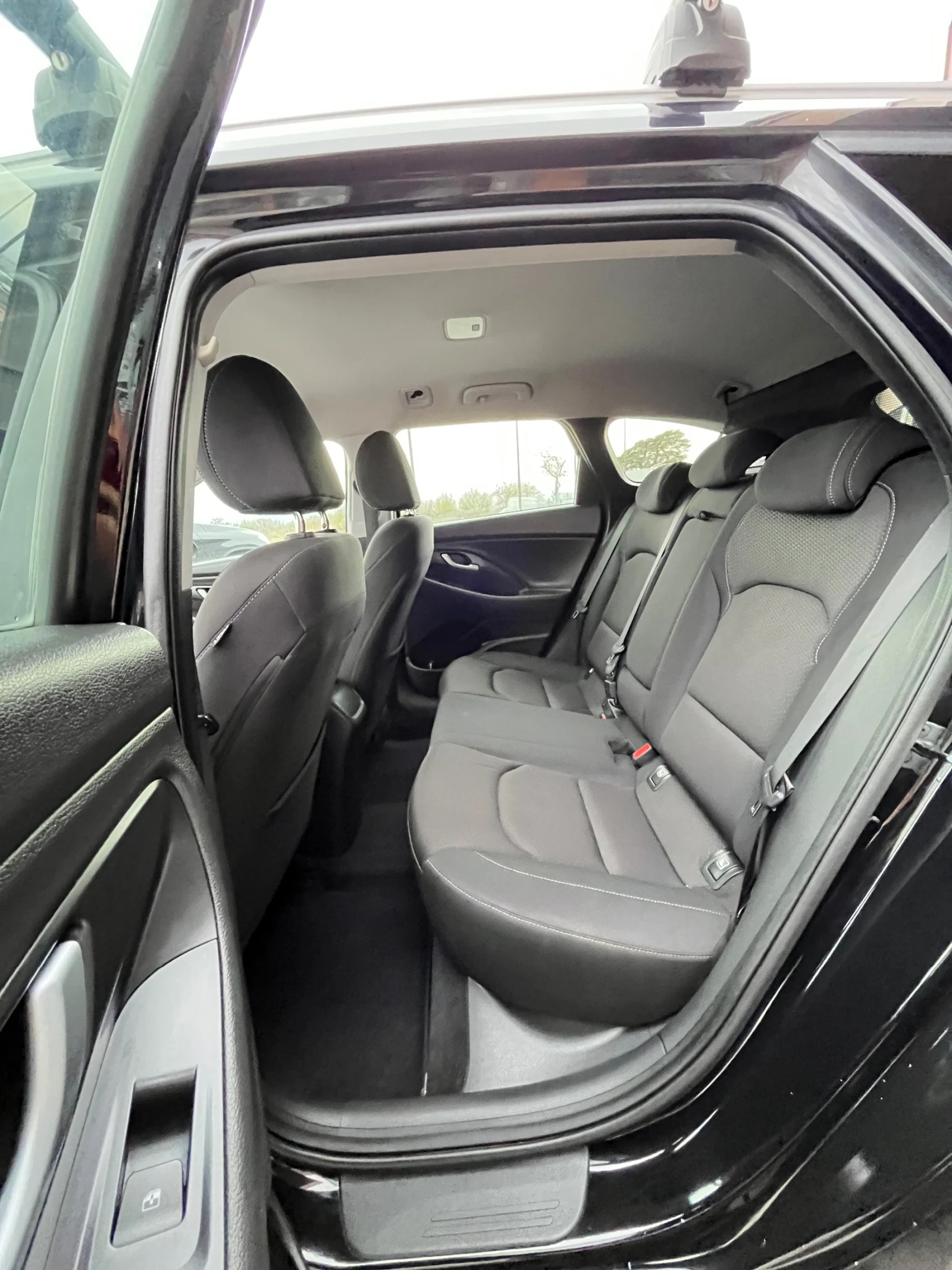 Hyundai I30 1.6 CRDi;КАМЕРА;НАВИ;КЛИМАТРОНИК;Евро 6 - изображение 9