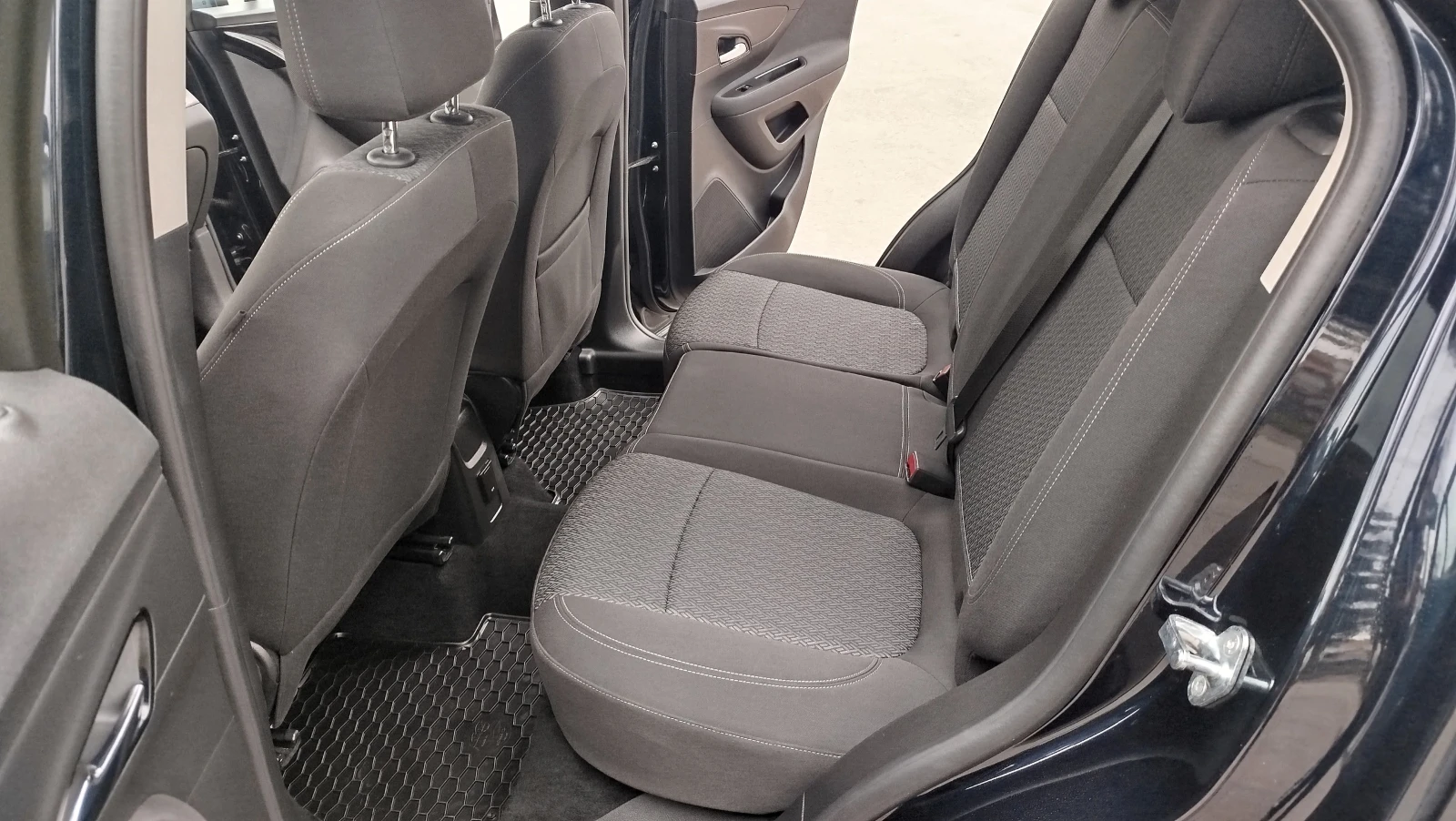 Opel Mokka X 1.4 TURBO * NAVI * CAMERA  , снимка 12 - Автомобили и джипове - 53525748