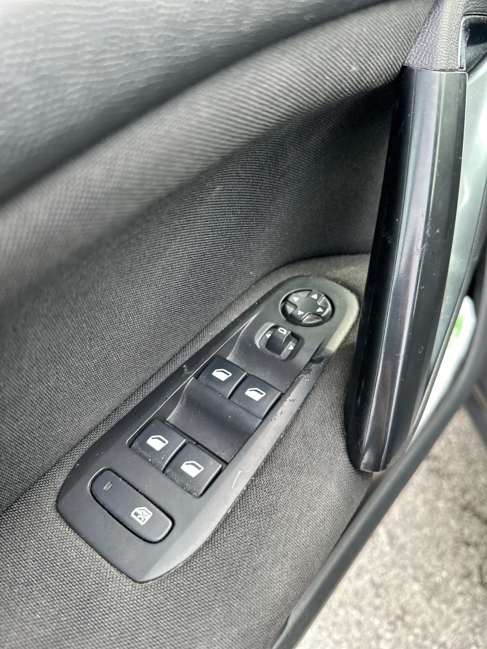 Peugeot 308 PEUGEOT 308SW 1.2i THP (130hp) | Mobile.bg � ����������� 13