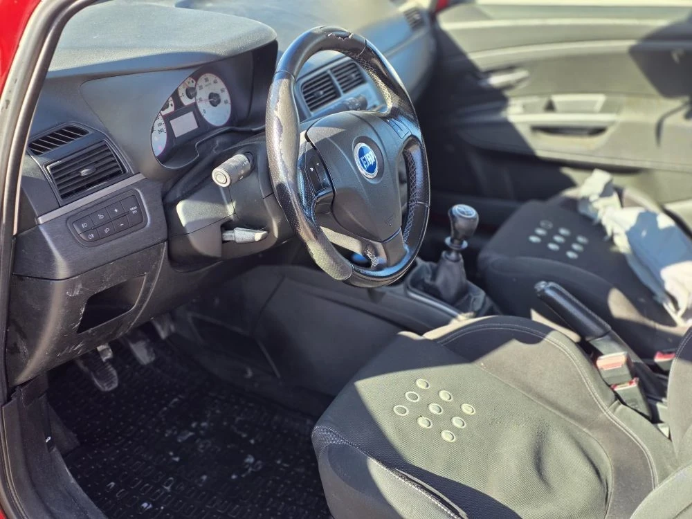 Fiat Punto 1.9 jtd , снимка 8 - Автомобили и джипове - 53748682