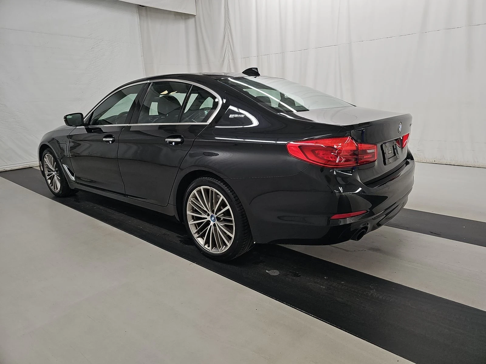 BMW 530E iPerformance, снимка 6 - Автомобили и джипове - 53851293