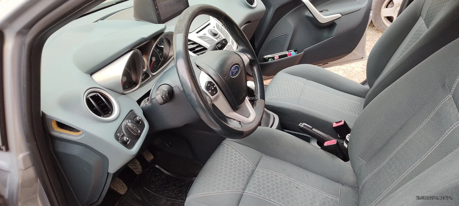 Ford Fiesta Titanium, снимка 7 - Автомобили и джипове - 53925421