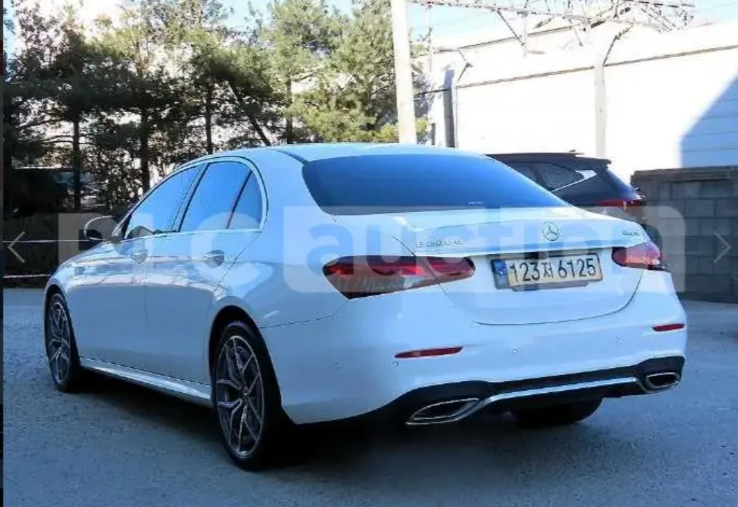 Mercedes-Benz E 220 DIESEL* 4MATIC* HEAD UP, снимка 4 - Автомобили и джипове - 54220748