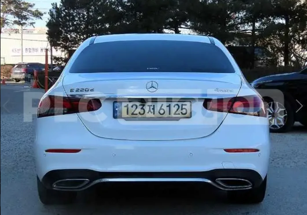 Mercedes-Benz E 220 DIESEL* 4MATIC* HEAD UP, снимка 3 - Автомобили и джипове - 54220748