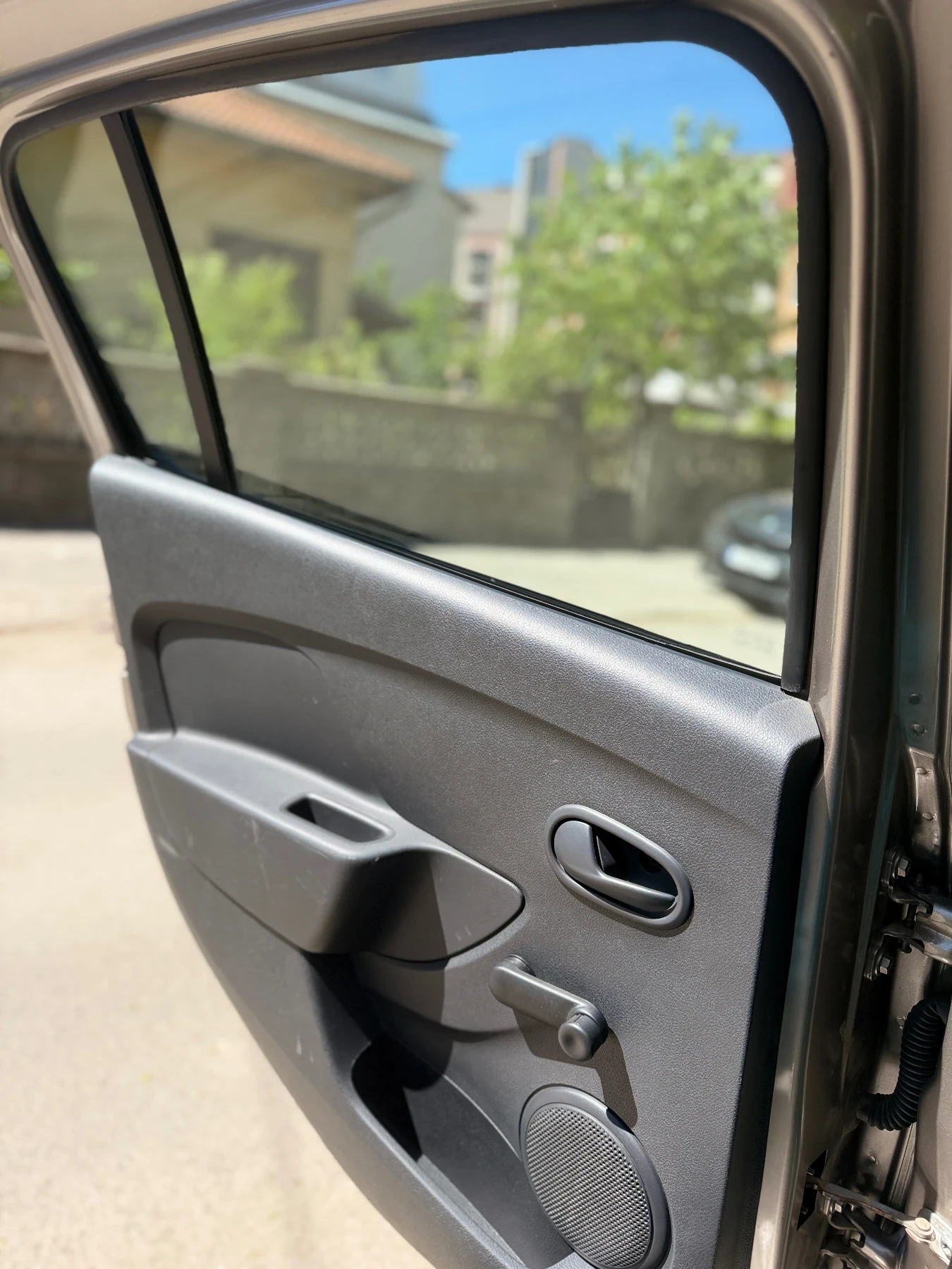 Dacia Sandero, снимка 15 - Автомобили и джипове - 54320342