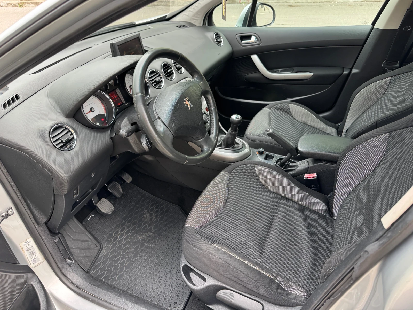 Peugeot 308 Хечбек 308 HDI , снимка 8 - Автомобили и джипове - 54457839