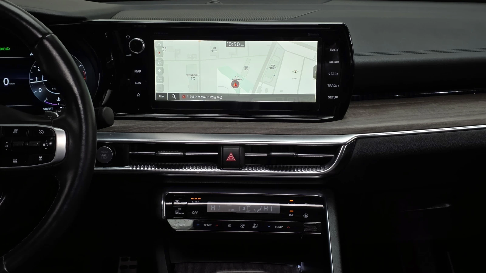 Kia K5 2.0 LPI Signature | Panorama | HUD | 360 Camera, снимка 13 - Автомобили и джипове - 54614284