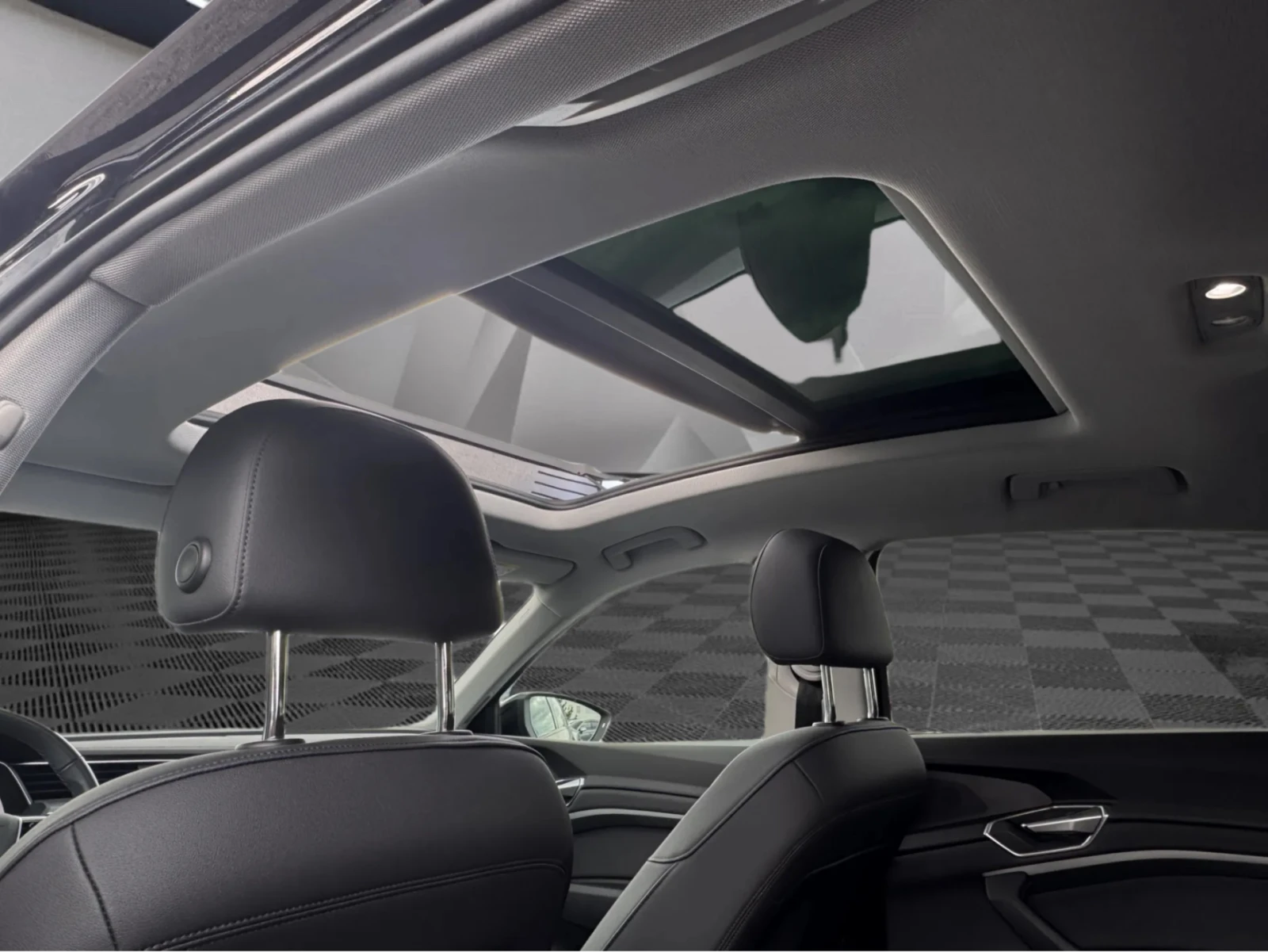 Audi E-Tron 55 SPORTBACK 95KWH QUATTRO ���� ������� �������� | Mobile.bg � ����������� 15