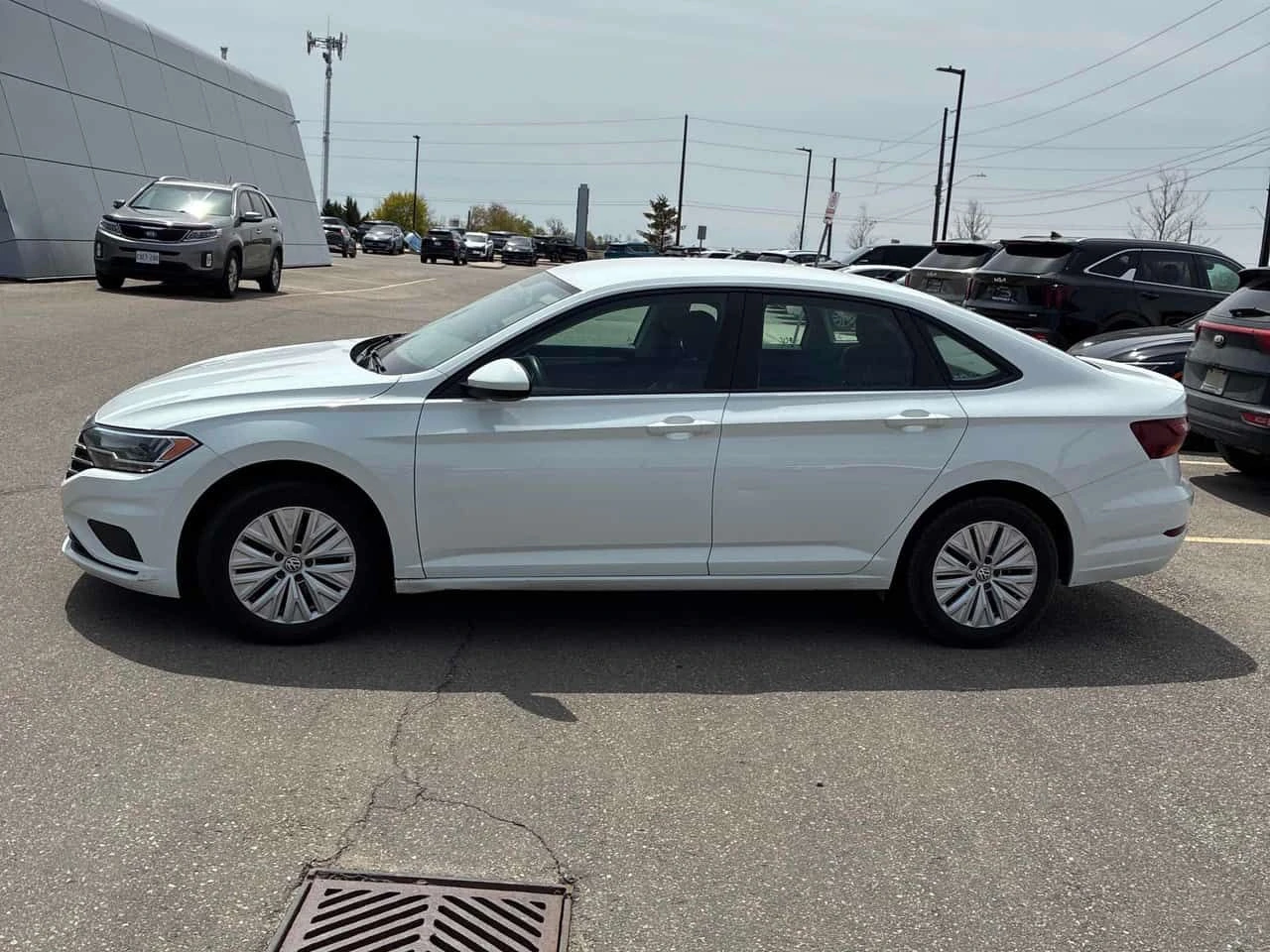 VW Jetta * Comfortline * ПОДГРЕВИ * КАМЕРА * NAVI, снимка 2 - Автомобили и джипове - 54604511