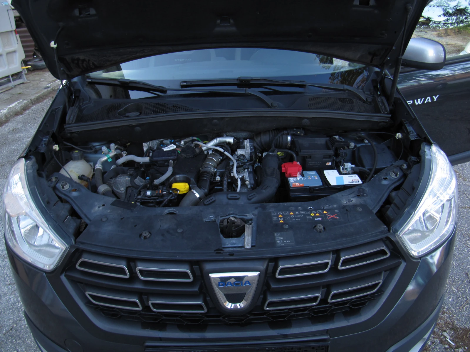 Dacia Lodgy 1.5dci STEPWAY 7места euro6, снимка 16 - Автомобили и джипове - 54633737