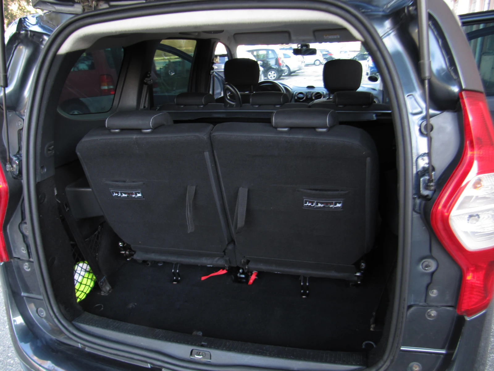 Dacia Lodgy 1.5dci STEPWAY 7места euro6, снимка 15 - Автомобили и джипове - 54633737