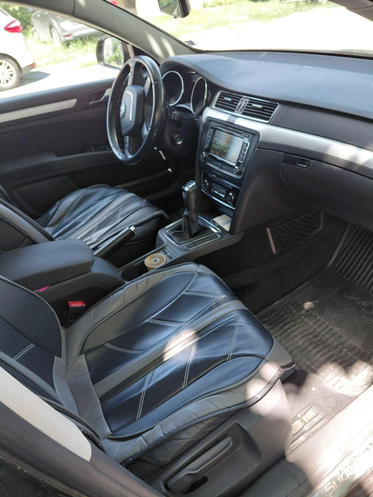 Skoda Superb 1.8 TSI, снимка 5 - Автомобили и джипове - 55428197