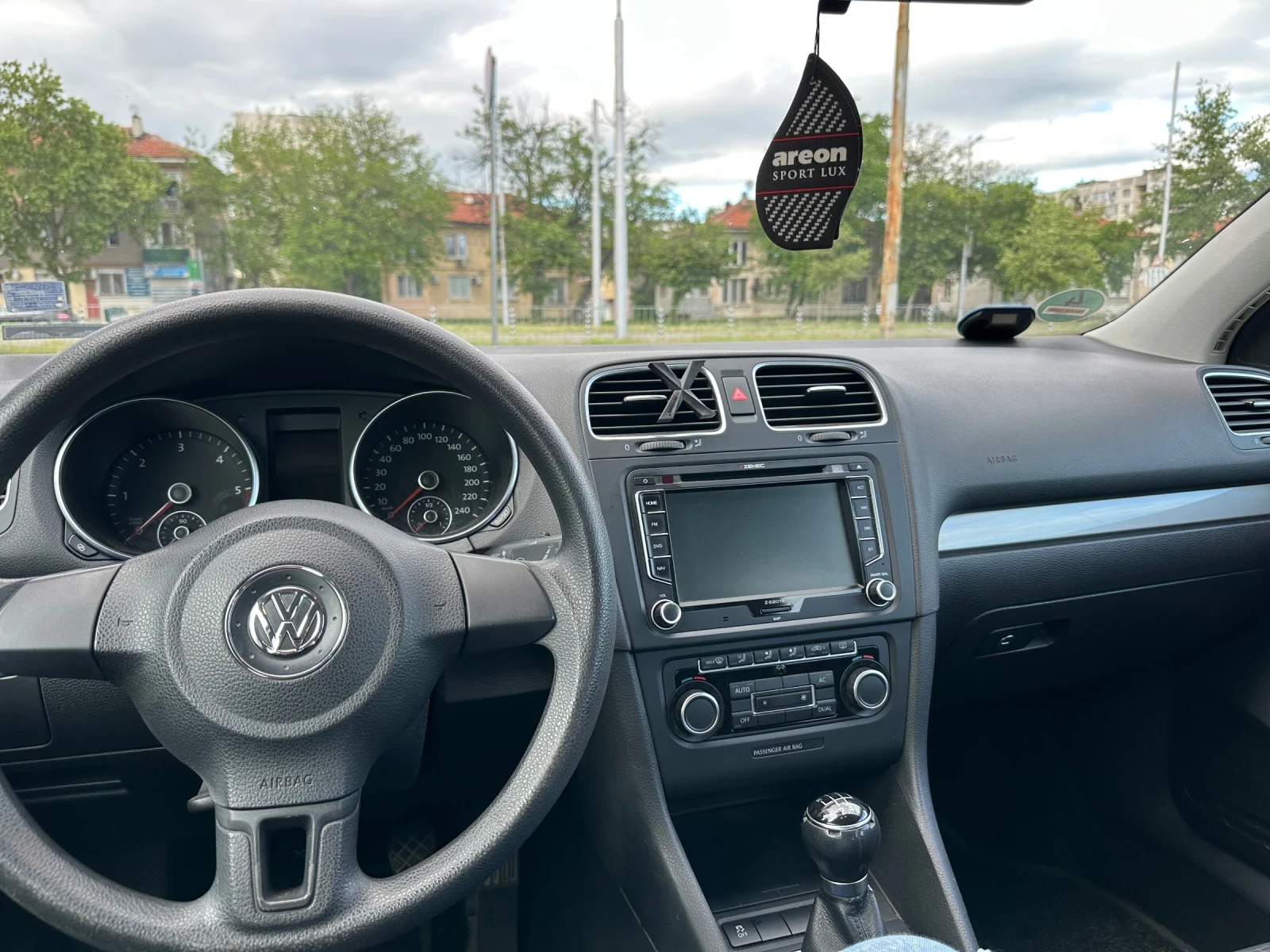 VW Golf GOLF 6 1.6TDI , снимка 6 - Автомобили и джипове - 55789683
