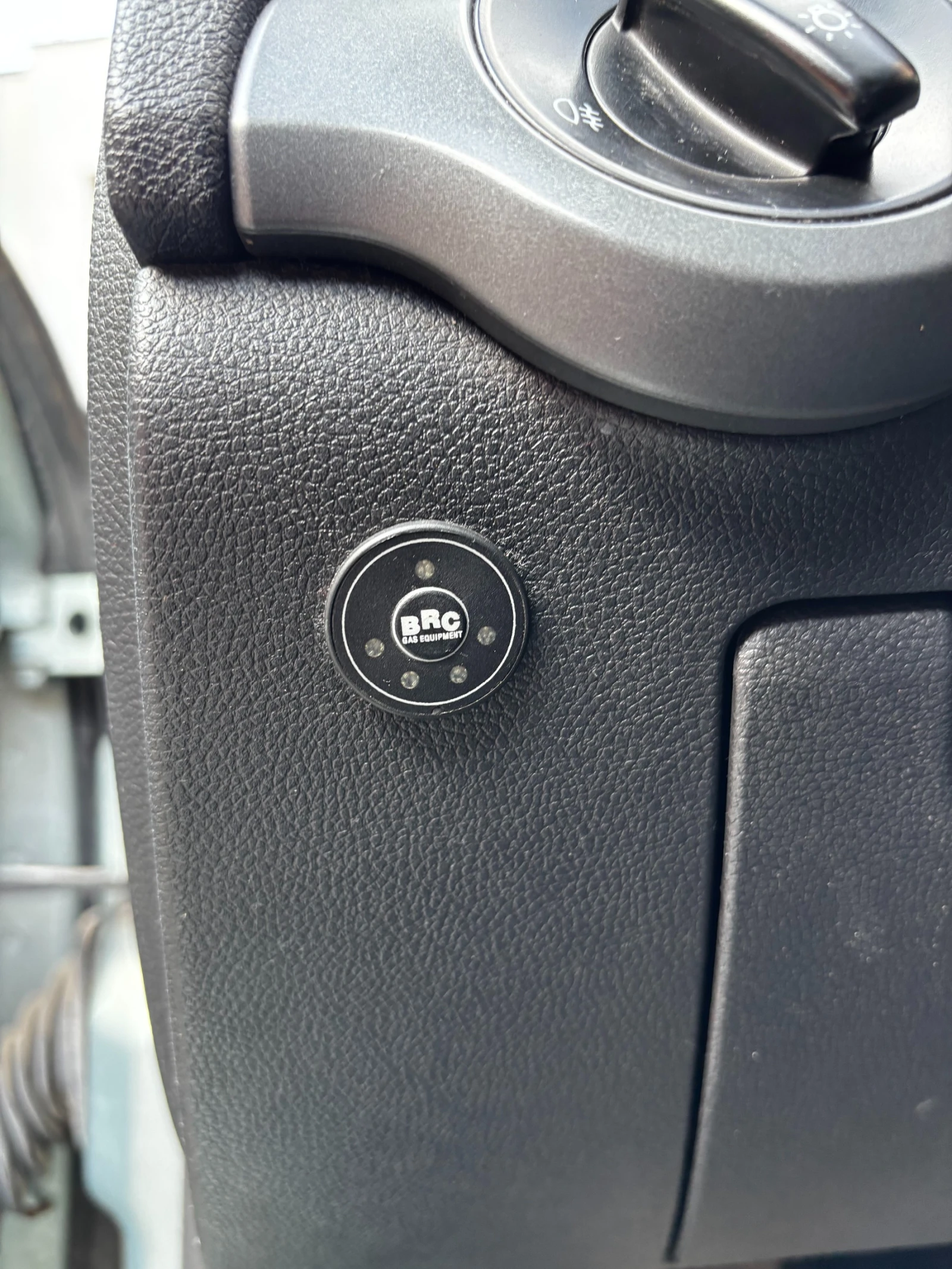 Skoda Octavia, снимка 10 - Автомобили и джипове - 55975733