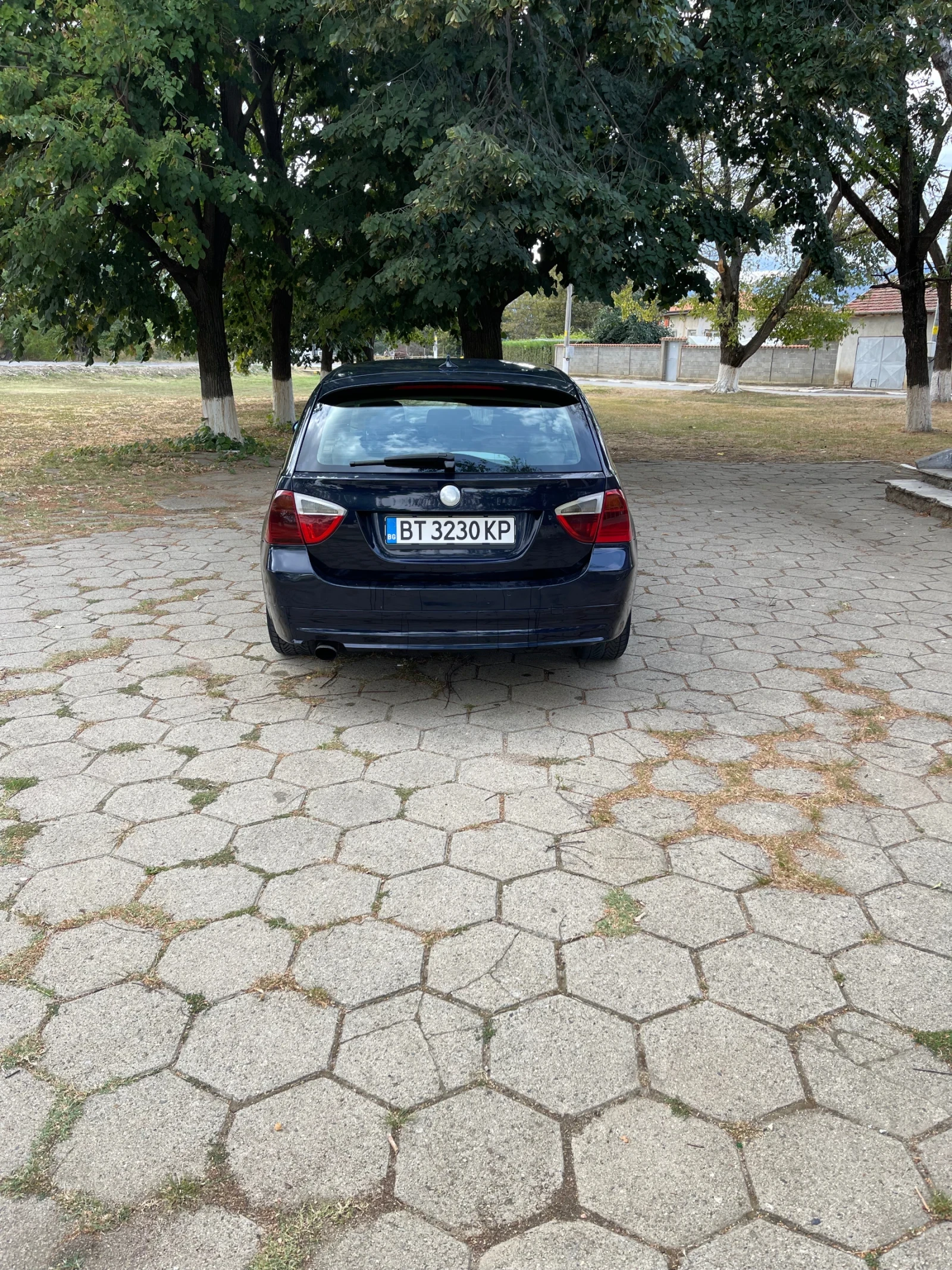 BMW 320 2.0, снимка 3 - Автомобили и джипове - 56085165