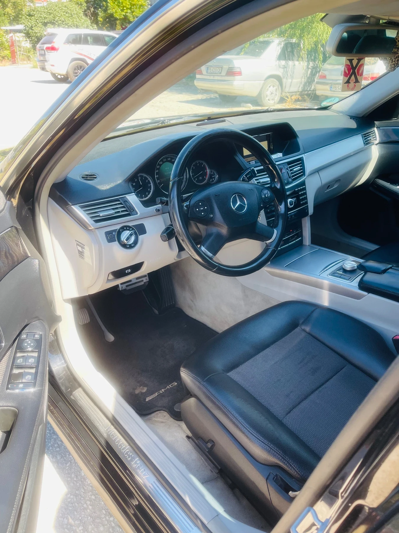 Mercedes-Benz E 350, снимка 12 - Автомобили и джипове - 56090372