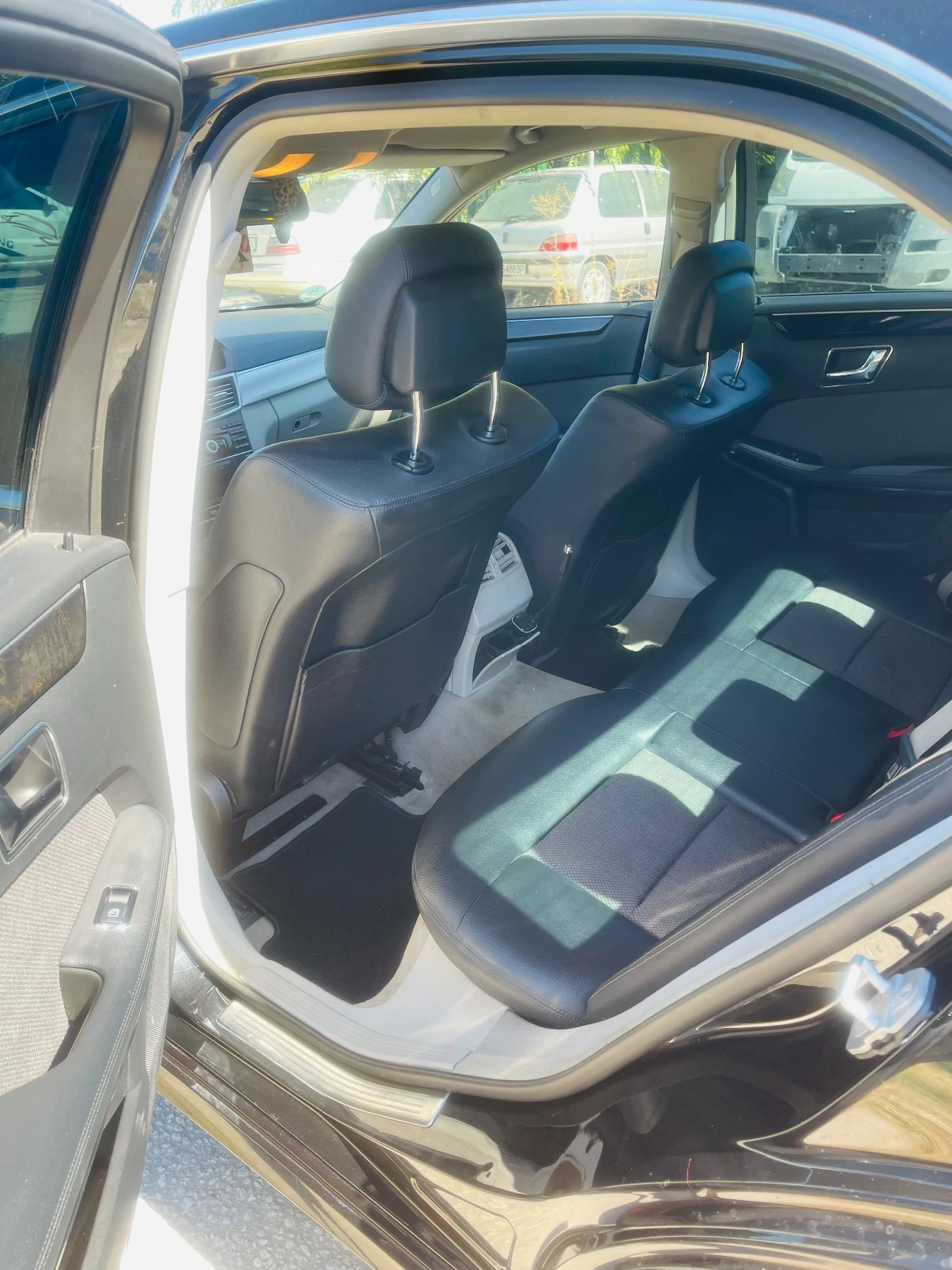 Mercedes-Benz E 350, снимка 15 - Автомобили и джипове - 56090372