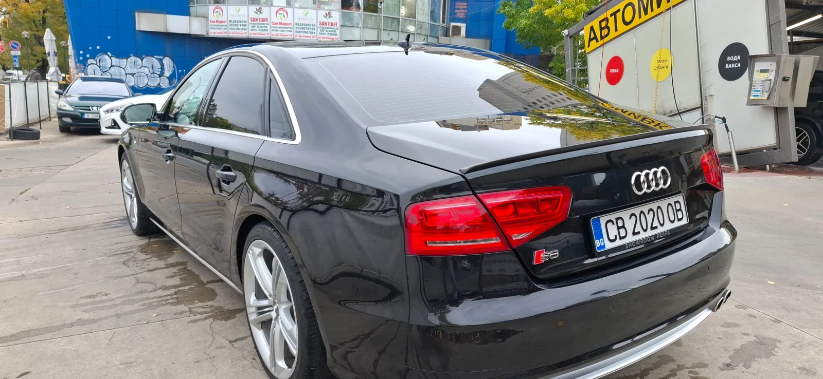 Audi A8 4.2TDI<S8 optic-Matrix-Camera-Distronic, снимка 12 - Автомобили и джипове - 56262734