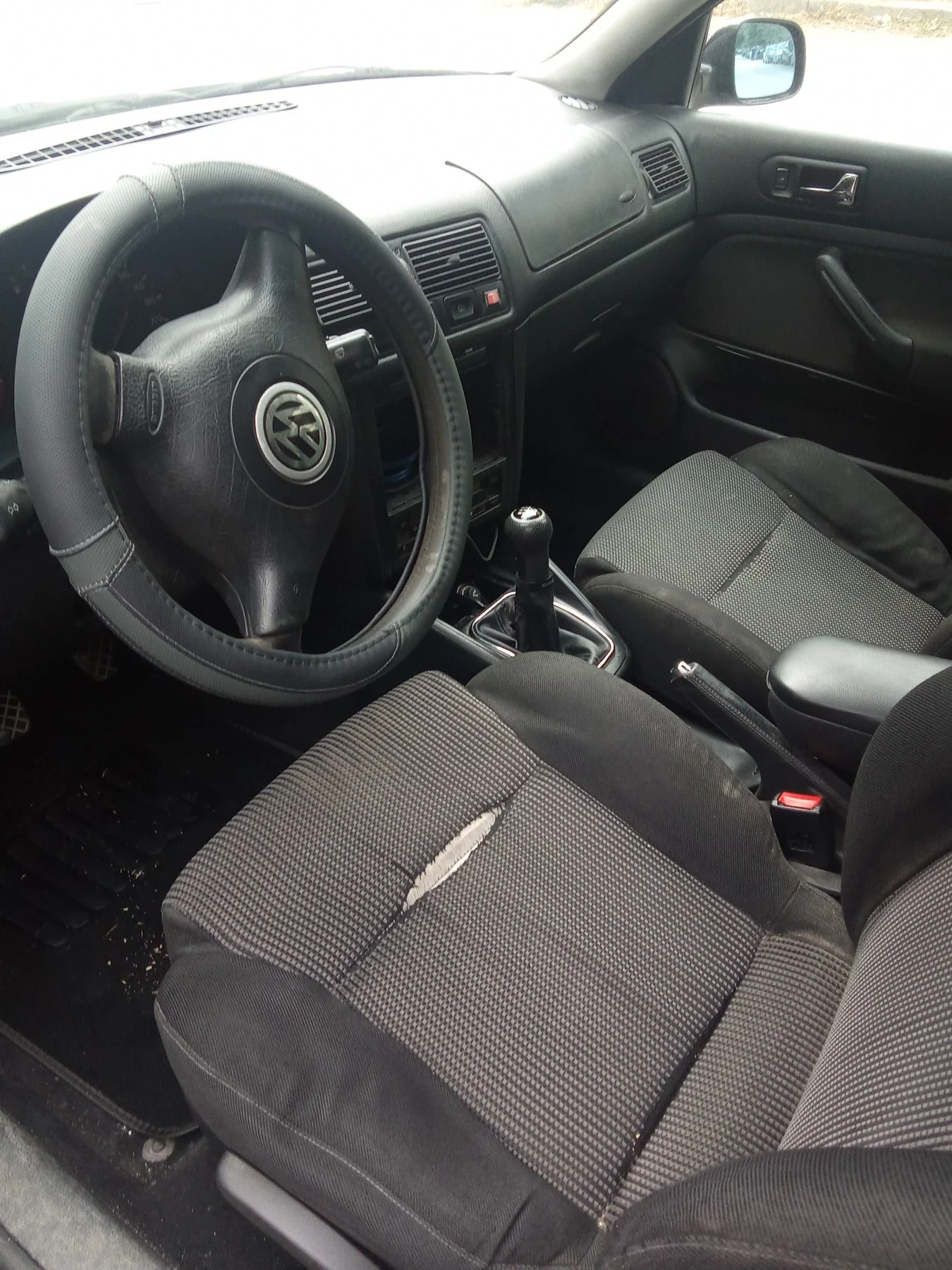 VW Golf, снимка 4 - Автомобили и джипове - 56700321