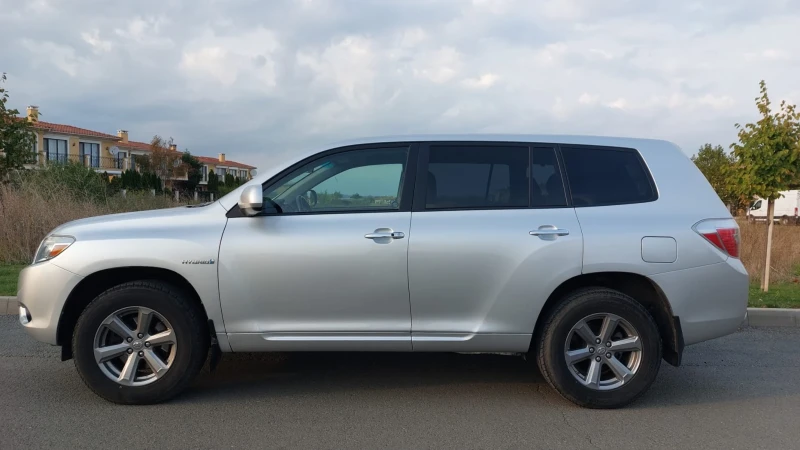 Toyota Highlander 3.3 hybrid lpg, снимка 3 - Автомобили и джипове - 48511252