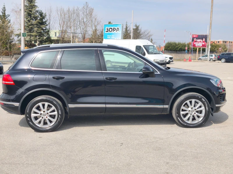 VW Touareg 3.0TDi 262кс Швейцария Всички екстри, снимка 5 - Автомобили и джипове - 49464831