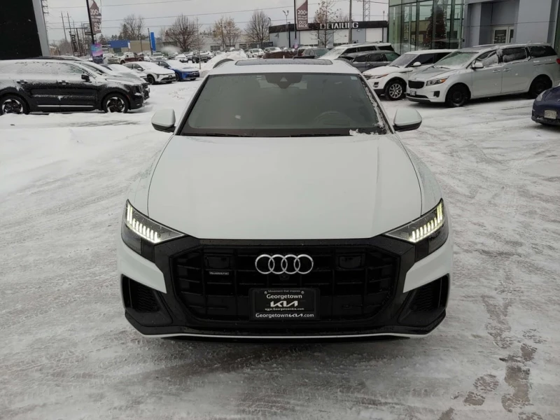 Audi Q8 * S Line quattro Prestige * CARFAX * БЕЗ ПЪРВОНАЧА, снимка 3 - Автомобили и джипове - 53075725