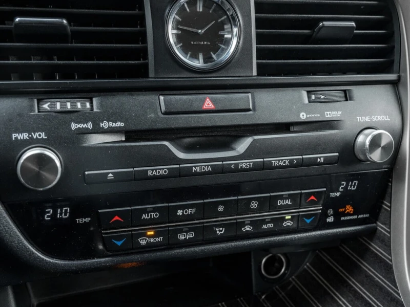 Lexus RX * АВТО КРЕДИТ* ЦЕНА ДО БГ * СЕРВИЗНА ИСТОРИЯ * , снимка 17 - Автомобили и джипове - 53495681